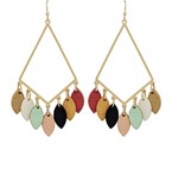 Wood Leaf Deco Diamond Shape Earrings - Picture 5 of 5